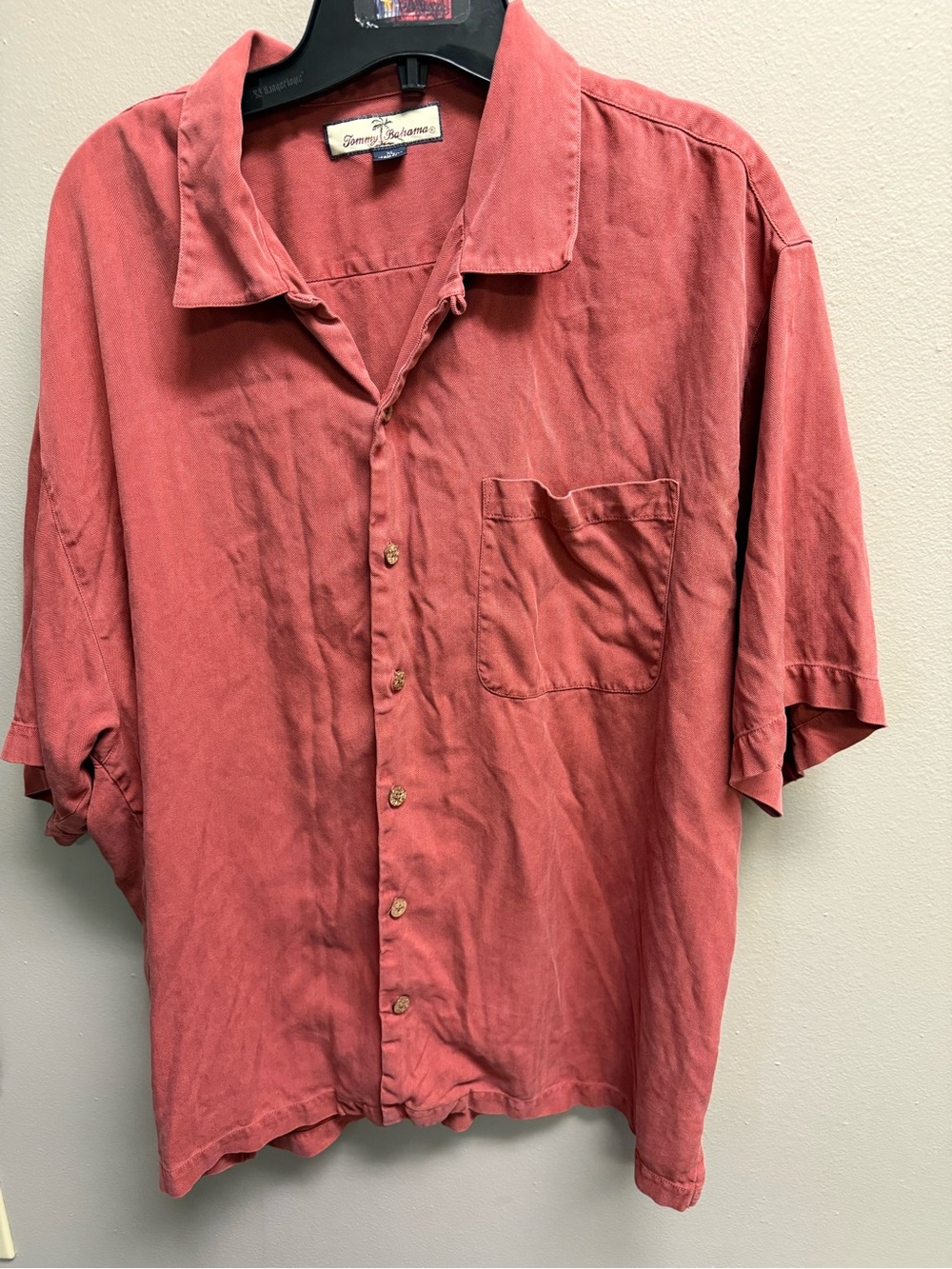 Tommy Bahama Men's 100% Silk Short-Sleeve Button-Up Shirt - Dusty Red